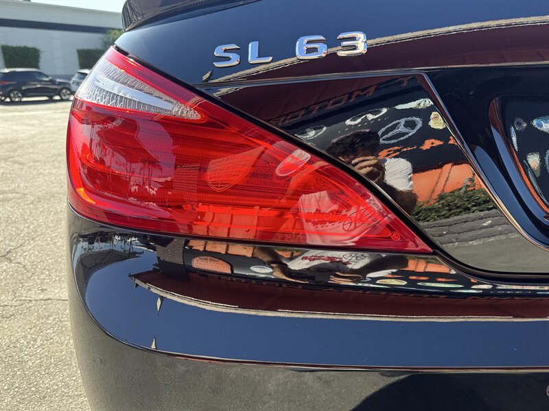2013 Mercedes-Benz SL 63 AMG - Photo 13 - Norwalk, CA 90650-2241