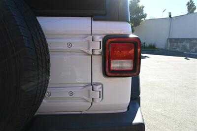 2018 Jeep Wrangler Unlimited Sport S - Photo 11 - Norwalk, CA 90650-2241