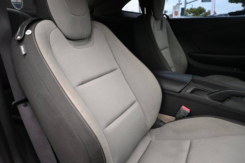 2014 Chevrolet Camaro photo 36