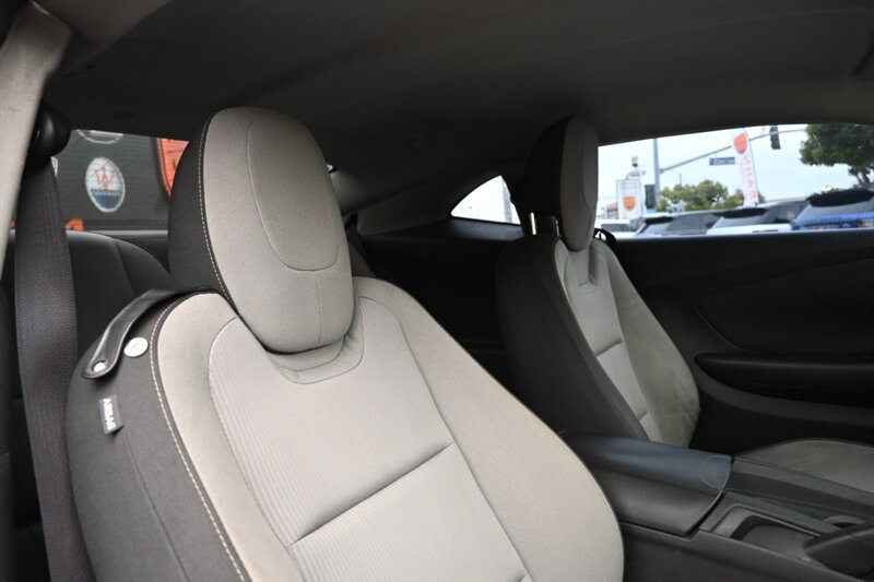 2014 Chevrolet Camaro photo 35