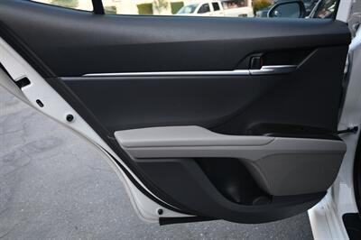 2021 Toyota Camry Hybrid LE   - Photo 36 - Norwalk, CA 90650-2241