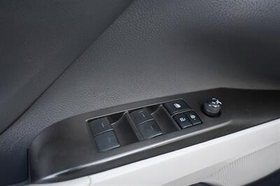 2021 Toyota Camry Hybrid LE   - Photo 19 - Norwalk, CA 90650-2241
