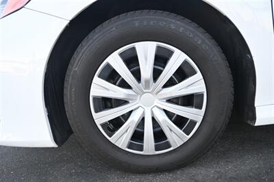 2021 Toyota Camry Hybrid LE   - Photo 15 - Norwalk, CA 90650-2241