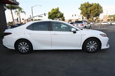 2021 Toyota Camry Hybrid LE   - Photo 13 - Norwalk, CA 90650-2241