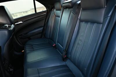 2014 Chrysler 300 S   - Photo 42 - Norwalk, CA 90650-2241