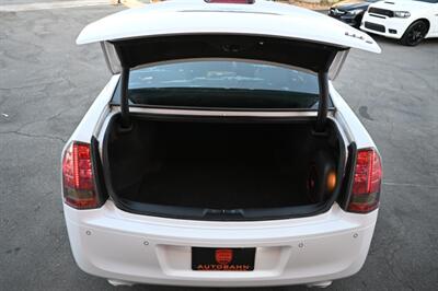 2014 Chrysler 300 S   - Photo 46 - Norwalk, CA 90650-2241