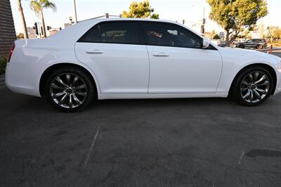 2014 Chrysler 300 S   - Photo 17 - Norwalk, CA 90650-2241