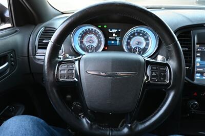 2014 Chrysler 300 S   - Photo 32 - Norwalk, CA 90650-2241