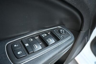 2014 Chrysler 300 S   - Photo 23 - Norwalk, CA 90650-2241