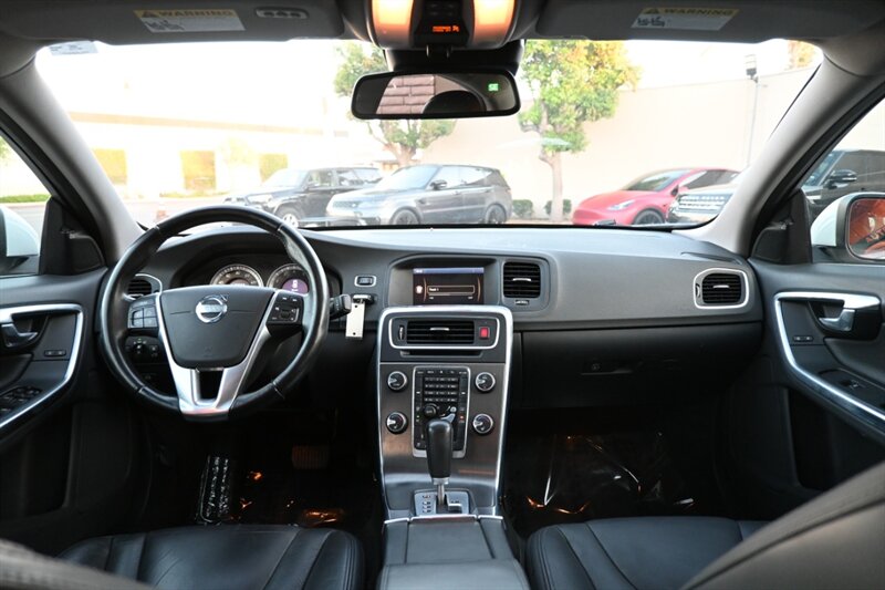 2012 Volvo S60 T5 photo 46