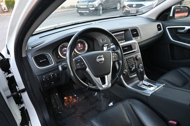 2012 Volvo S60 T5 photo 25