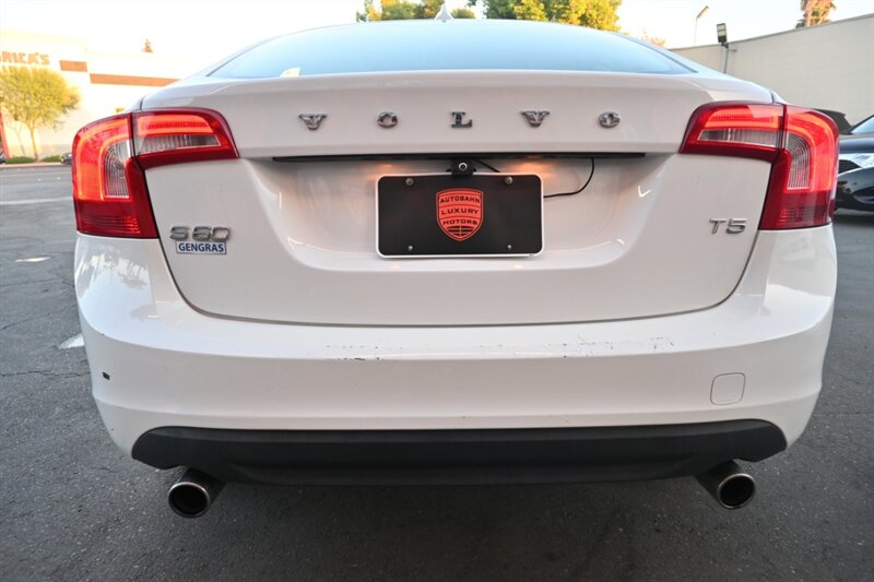 2012 Volvo S60 T5 photo 11