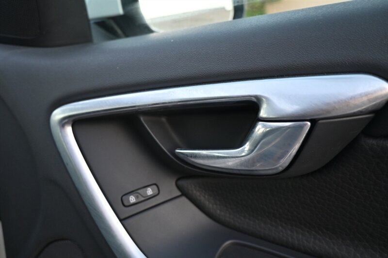 2012 Volvo S60 T5 photo 56