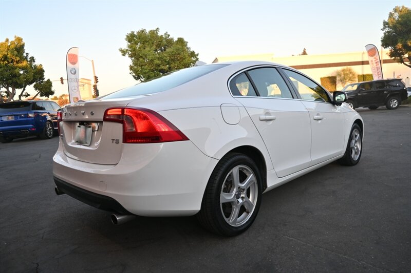 2012 Volvo S60 T5 photo 13