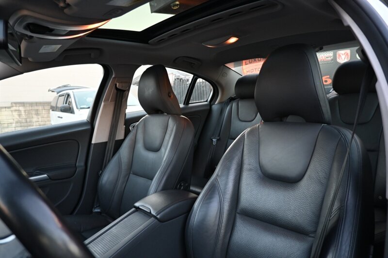 2012 Volvo S60 T5 photo 24