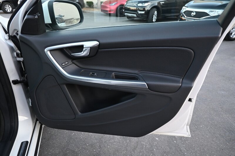 2012 Volvo S60 T5 photo 55