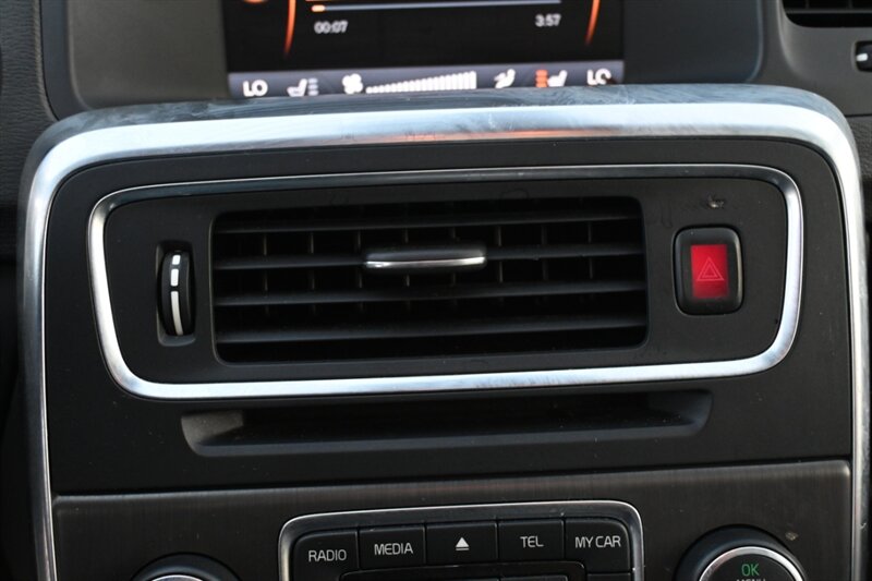2012 Volvo S60 T5 photo 33