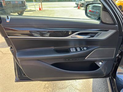 2019 BMW 7 Series 740i   - Photo 17 - Norwalk, CA 90650-2241