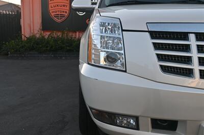 2013 Cadillac Escalade ESV Luxury   - Photo 3 - Norwalk, CA 90650-2241