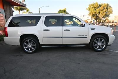 2013 Cadillac Escalade ESV Luxury   - Photo 13 - Norwalk, CA 90650-2241