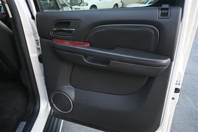 2013 Cadillac Escalade ESV Luxury   - Photo 52 - Norwalk, CA 90650-2241