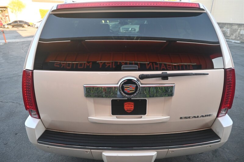2013 Cadillac Escalade ESV Luxury photo 4