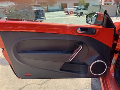 2018 Volkswagen Beetle Convertible 2.0T S   - Photo 20 - Norwalk, CA 90650-2241