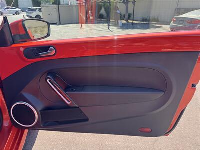 2018 Volkswagen Beetle Convertible 2.0T S   - Photo 32 - Norwalk, CA 90650-2241