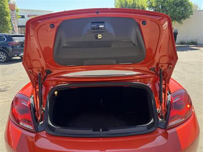 2018 Volkswagen Beetle Convertible 2.0T S   - Photo 16 - Norwalk, CA 90650-2241