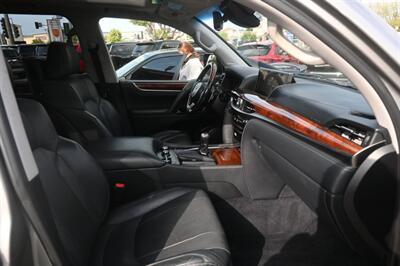 2016 Lexus LX 570   - Photo 51 - Norwalk, CA 90650-2241