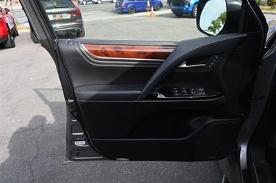 2016 Lexus LX 570   - Photo 22 - Norwalk, CA 90650-2241