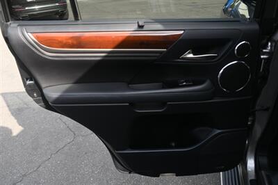 2016 Lexus LX 570   - Photo 31 - Norwalk, CA 90650-2241