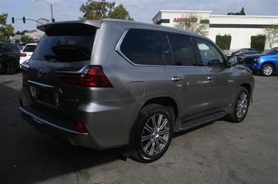 2016 Lexus LX 570   - Photo 19 - Norwalk, CA 90650-2241