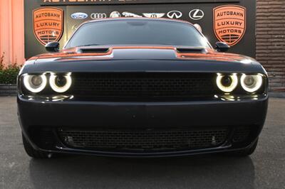 2016 Dodge Challenger SXT   - Photo 2 - Norwalk, CA 90650-2241