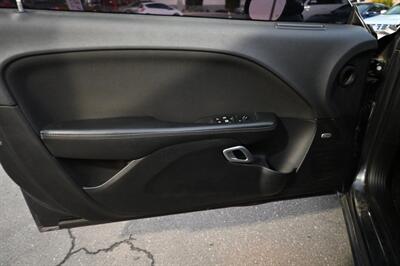 2016 Dodge Challenger SXT   - Photo 17 - Norwalk, CA 90650-2241