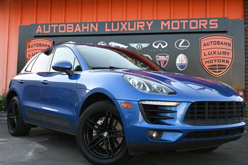 2016 Porsche Macan S  