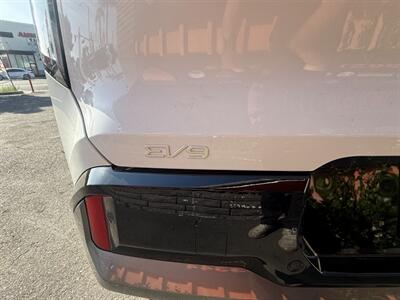 2025 Kia EV9 GT-Line   - Photo 12 - Norwalk, CA 90650-2241