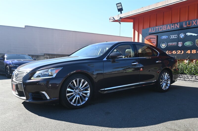 2014 Lexus LS 460 photo 2