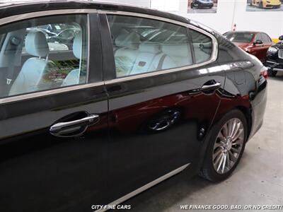2017 Kia K900 Luxury V8   - Photo 6 - Panorama City, CA 91402