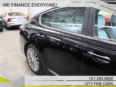 2017 Kia K900 Luxury V8   - Photo 12 - Panorama City, CA 91402