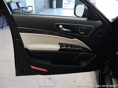 2017 Kia K900 Luxury V8   - Photo 17 - Panorama City, CA 91402