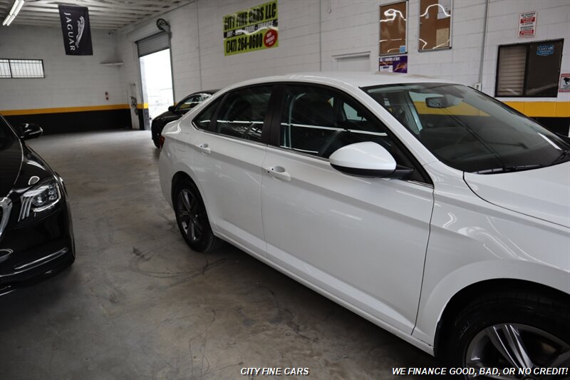 2022 Volkswagen Jetta 1.5T SE - Photo 11 - Panorama City, CA 91402