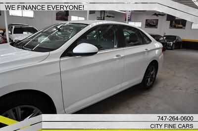 2022 Volkswagen Jetta 1.5T SE - Photo 5 - Panorama City, CA 91402