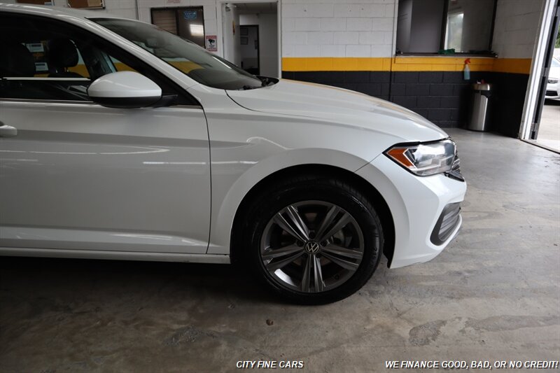 2022 Volkswagen Jetta 1.5T SE - Photo 12 - Panorama City, CA 91402