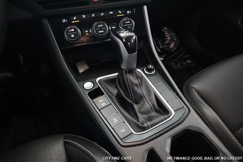 2022 Volkswagen Jetta 1.5T SE - Photo 21 - Panorama City, CA 91402