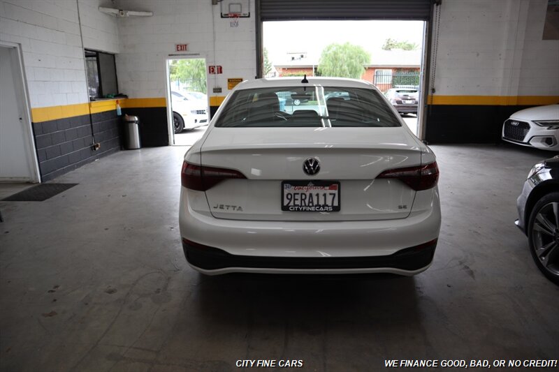 2022 Volkswagen Jetta 1.5T SE - Photo 8 - Panorama City, CA 91402