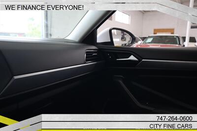 2022 Volkswagen Jetta 1.5T SE - Photo 22 - Panorama City, CA 91402