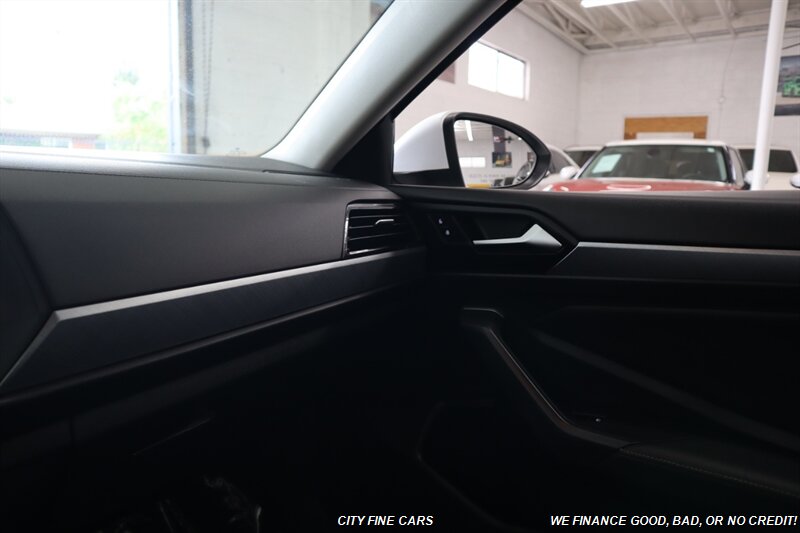 2022 Volkswagen Jetta 1.5T SE - Photo 22 - Panorama City, CA 91402
