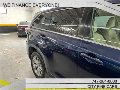 2014 Toyota Highlander XLE   - Photo 12 - Panorama City, CA 91402