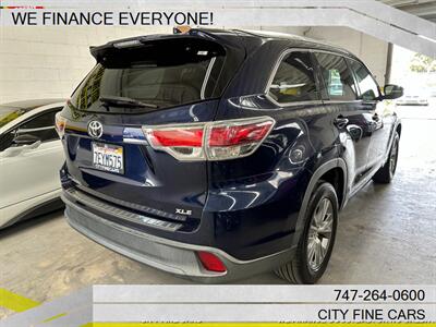 2014 Toyota Highlander XLE   - Photo 10 - Panorama City, CA 91402